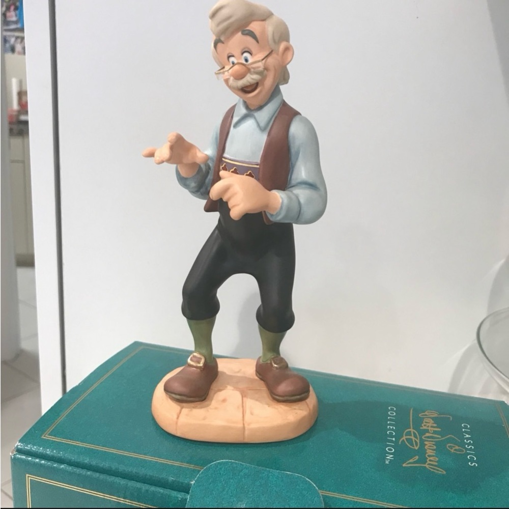 Walt Disney Collectors Club - Geppetto